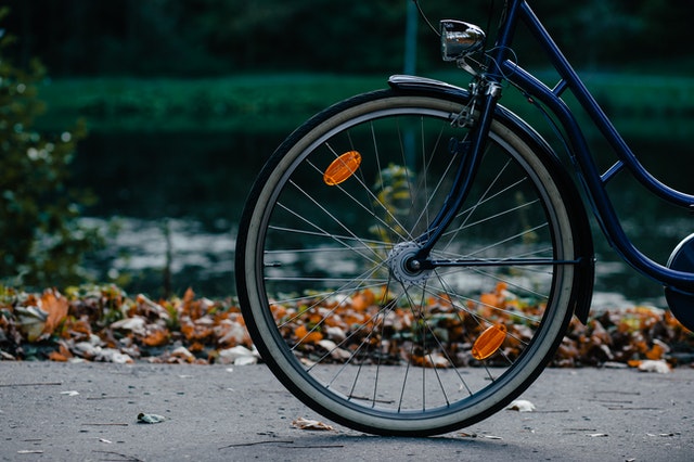 Sicher auf dem Fahrrad im Herbst und Winter