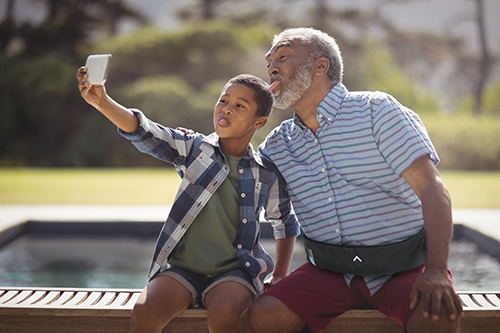 Senior mit Helite Hip'Safe Airbag-Grtel